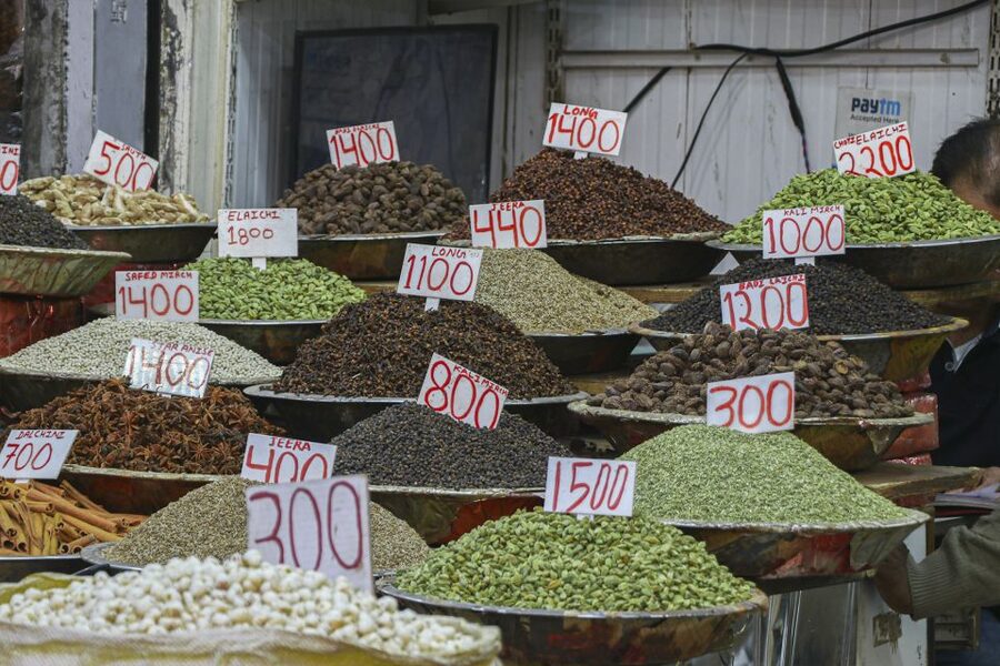 Delhi: Old Delhi Street Food Tour with Rickshaw Ride - Key things to know before booking