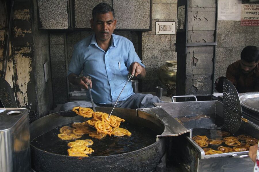 Delhi: Old Delhi Street Food Tour with Rickshaw Ride - Jama Masjid and the Matia Mahal finish