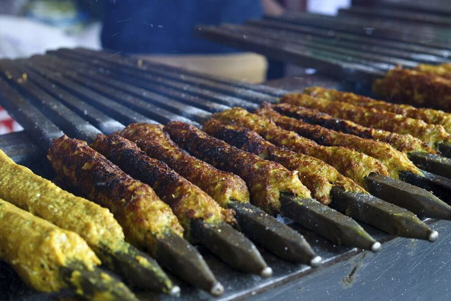 Delhi: Old Delhi Street Food Tour with Rickshaw Ride - Who should book this Old Delhi food tour?