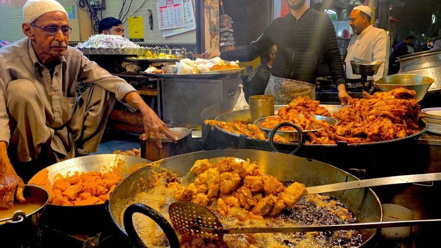 Delhi: Street Food Walking Tour of Old Delhi with Tastings - Finishing with Dahi Bhalla at Natraj