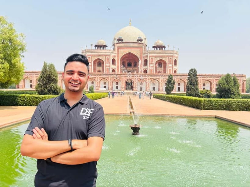 Discover Old & New Delhi: Private Tour with Street Food - Local markets and lesser-known stops