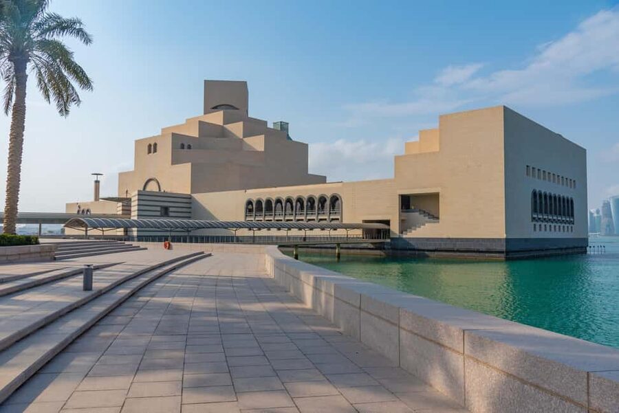 Doha: Souq Waqif, Dhow Harbour, and Street Food Walking Tour - Tea, snacks, and an outdoor Doha setting