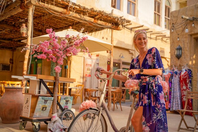 Dubai: Old Town, Souks, Street Food, Guided Tour & Abra Ride - The food: small tastes or a real snack break