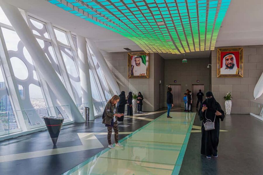 Dubai Top Highlights: Frame Entry, Souks, Abra & Street Food - Burj Khalifa: understand the option before booking