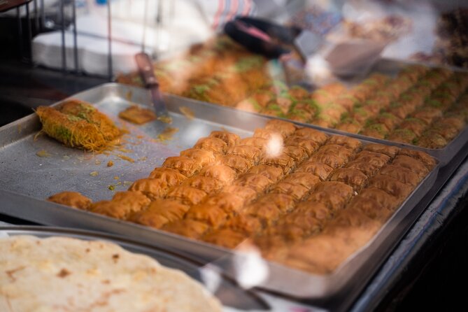 Dutch Street Food Tour on Amsterdam Market - The craft beer tasting and drink choices