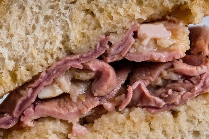 Eat and Go: The Florentine 3-Hour Street Food Tour - Piazza della Signoria and the first schiacciata