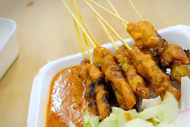 Eat Like a Local: Kuala Lumpur Hawker Center and Street Food Tour by Night - Why this Kuala Lumpur food tour works