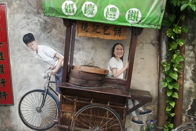 Eat Like A Local: Penang Street Food Tour - Karpal Singh Drive: a short waterfront breather