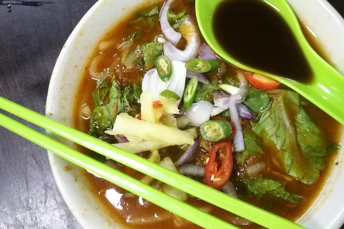 Eat Like A Local: Penang Street Food Tour - Astaka Sungai Pinang: noodles, roti, and local drinks