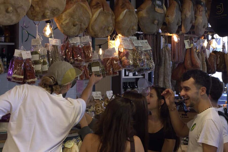 Eat & Walk : Street Food in the Center & Trastevere - Campo de’ Fiori and the first taste