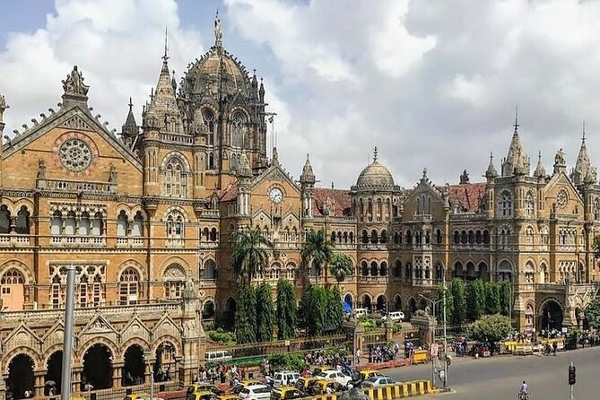 Evening Mumbai by Foot Street Food and Heritage - Leopold Cafe and the evening heritage route