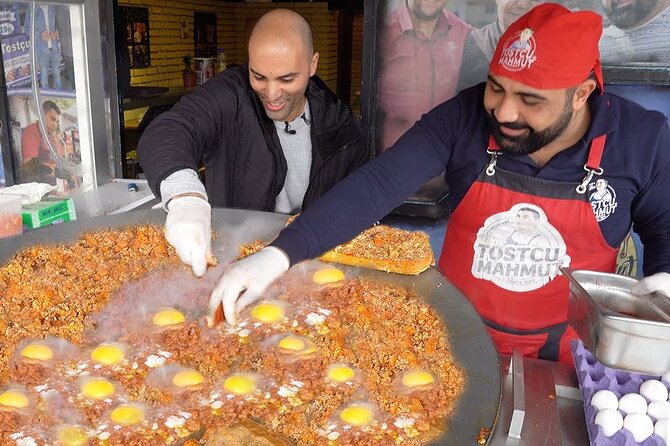 Experience and Fall in love with the street food of Mumbai, India - Girgaon for kulfi or falooda