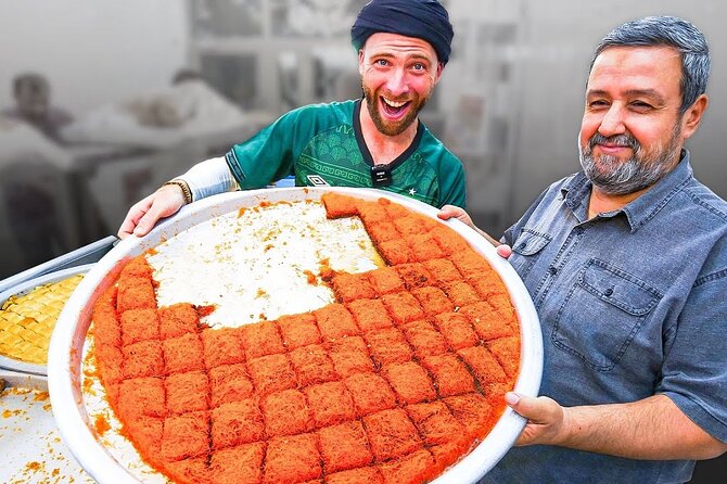 Experience and Fall in love with the street food of Mumbai, India - The foods beyond the four scheduled stops