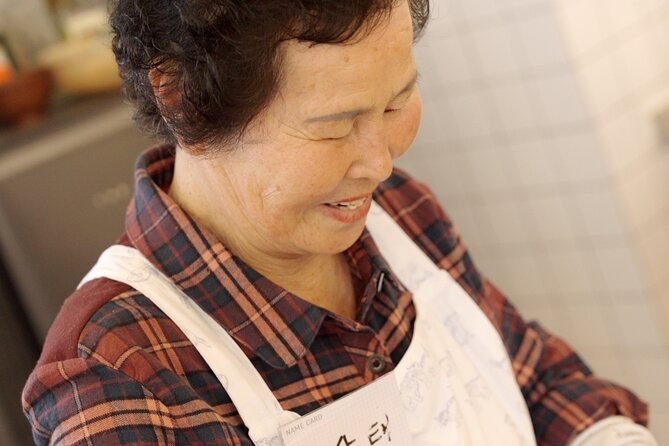 Flavors of Seoul: Grandma's Handmade Noodles to Night Market Tour - The final call