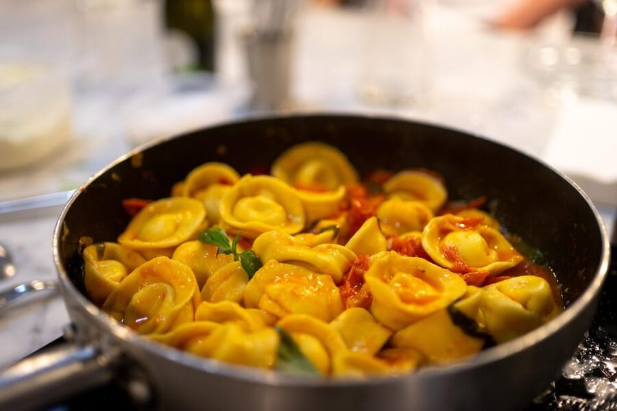Florence: Cooking Class with Local Food Market Tour - From flour and eggs to handmade pasta