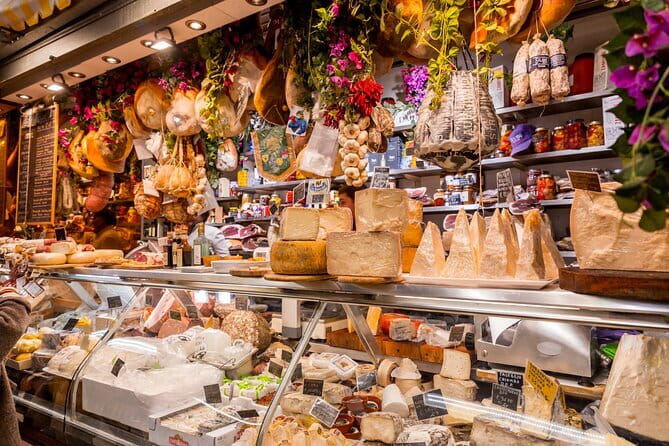 Florence Street Food Walking Tour with Wine in Duomo Area - Gelato Near Ponte Vecchio