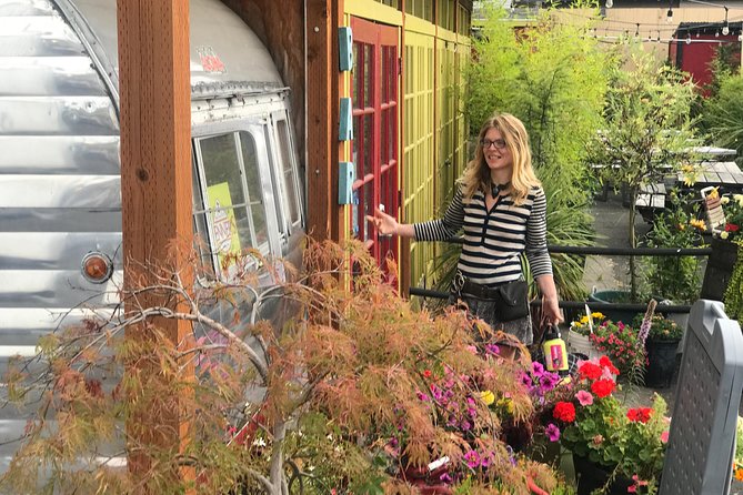 Food Carts of Portland Bike Tour: local flavors and stories - The guide makes or breaks the experience