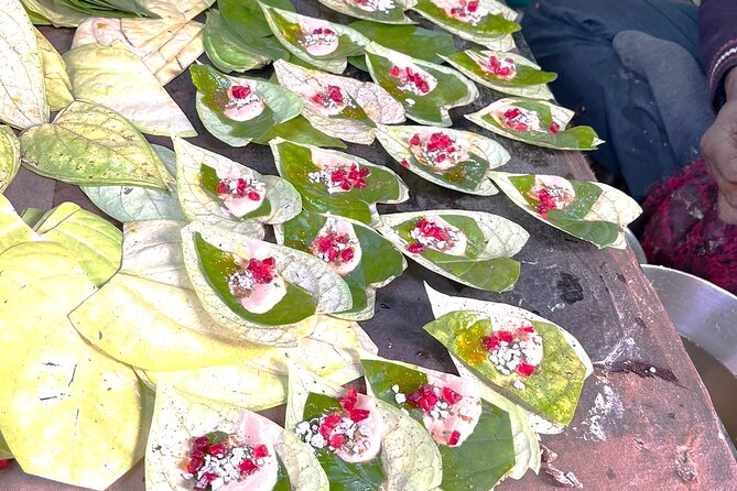 Ganga Arati with Street Food Tour of Banaras - What this Banaras food walk actually offers