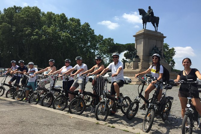 Gems of Rome: Small group E-bike tour with street food stops - Piazza Venezia and the Vittorio Emanuele II Monument