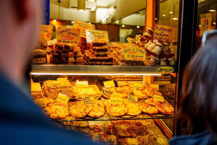 Genoa Street Food Tour with a Local - The first bites: fried seafood and classic focaccia