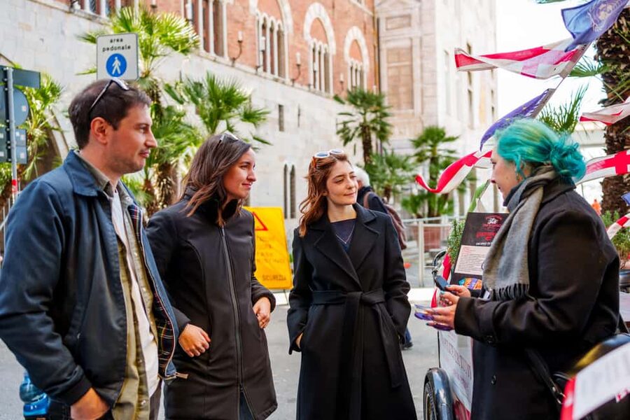 Genoa Street Food Tour with a Local - Focaccia al formaggio and the longer food stop