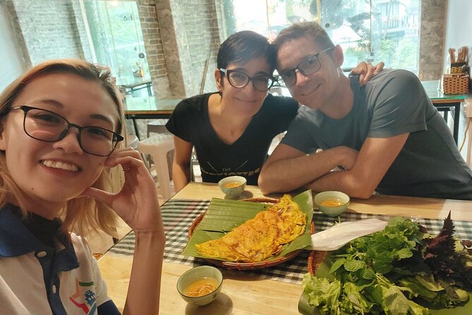 (Group/Individual) HANOI STREET FOOD TOUR - Small Stools, Local Spots, and the Street Food Question