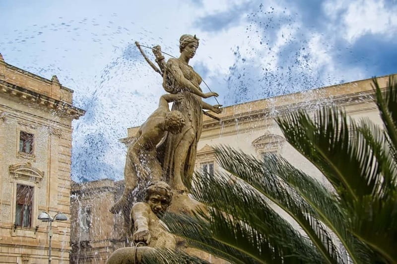 Guided tour of Ortigia with Fish Street Food at the market - Is $59 a fair price?