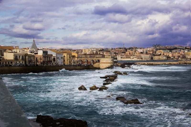 Guided tour of Ortigia with Fish Street Food at the market - Who will get the most from this walk?