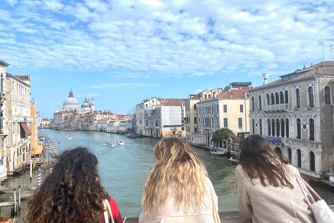 Guided Venice Street Food Tour and City Sightseeing - What the guides add to the experience