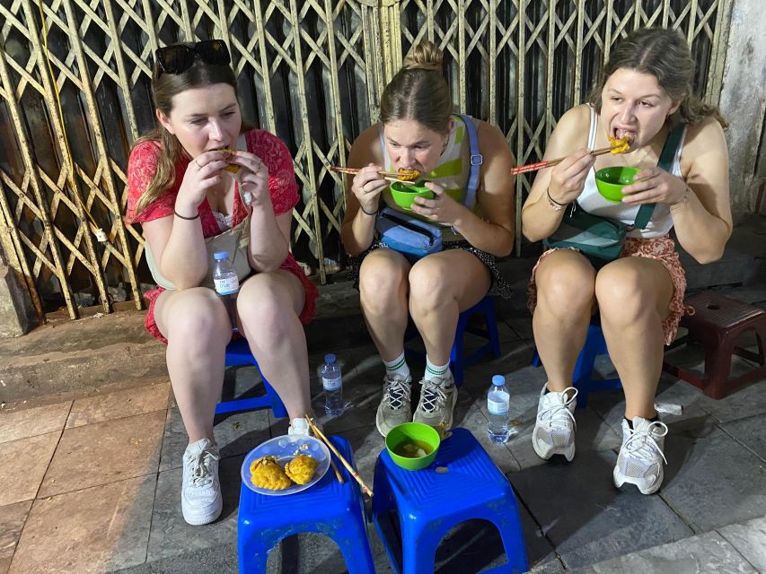 Ha Noi Street food Tour with Train street - What The Reviews Tell You About The Guide Service
