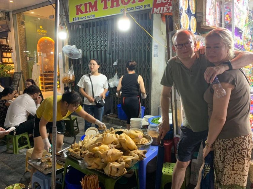 Ha Noi Street food Tour with Train street - Pork Barbecue And A Little Chili