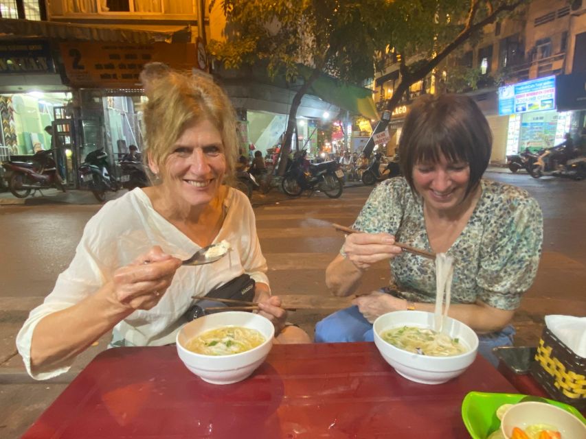 Ha Noi Street food Tour with Train street - Egg Coffee And The Train Street Finish