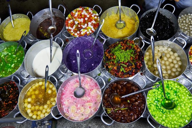 Half-Day Guided Street Food Walking Tour at Hue - Bánh khoái and Huda beer at Lạc Thiện