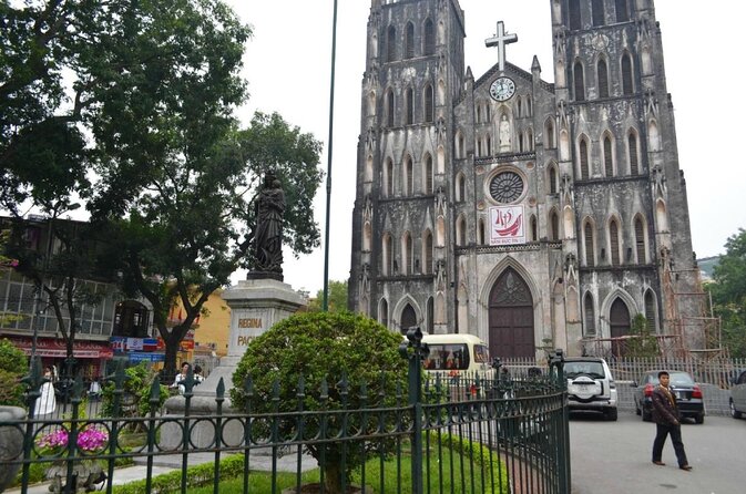 Hanoi: 7 Tasting Street Food Walking Tour and Train Street - Key points to know before booking