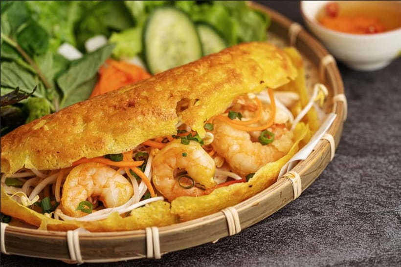 Hanoi: Authentic Old Quarter Street Food Walking Tour - Seven to 10 stops, from stalls to family restaurants