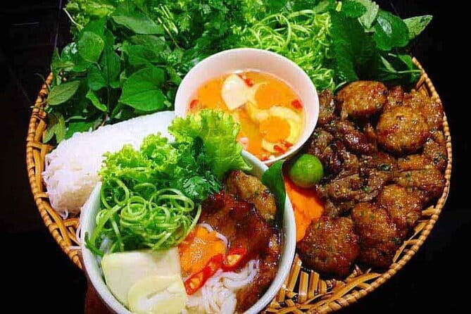 Hanoi Customized Street Food Walk with Train Street Experience - What the guides add to the experience