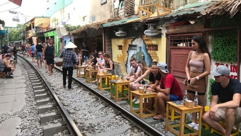 Hanoi: Eat Like a Local Small Group Street Food Tour - Small groups, dietary needs, and practical comfort