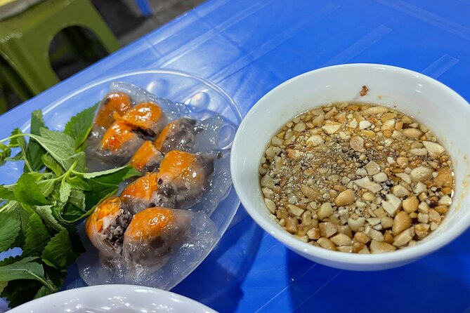 Hanoi Food and Fun - Street food walking tour - Meeting the guides, including Linh and The Do