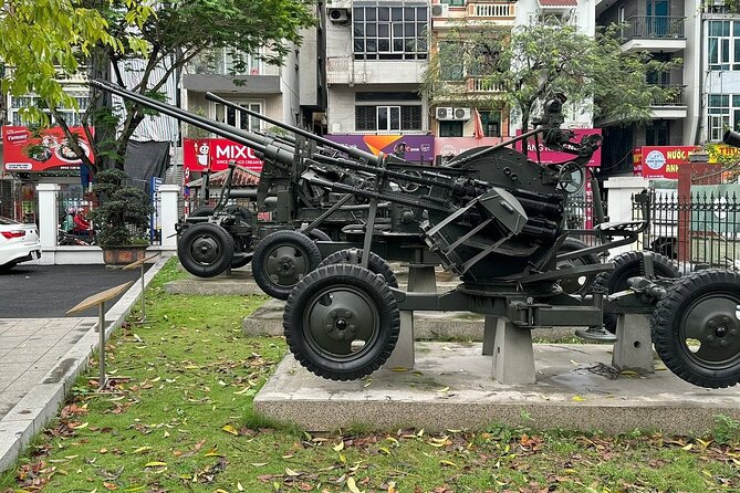 Hanoi Jeep Tour Sightseeing Include Street Food and Train Street - The B-52 Victory Museum in 45 minutes