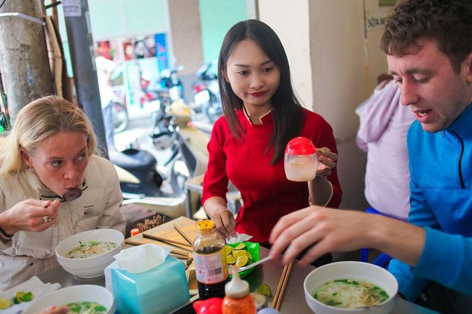 Hanoi Night Market and Street Food Tour - Guides make or break the experience