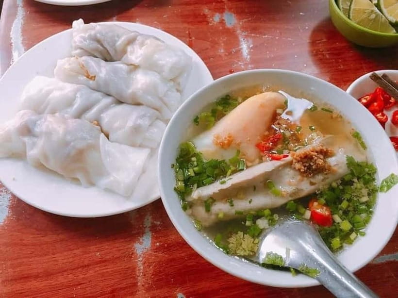 Hanoi: Old Quarter Street Food Tour - Bún chả brings smoke, herbs, and sweet-sour sauce