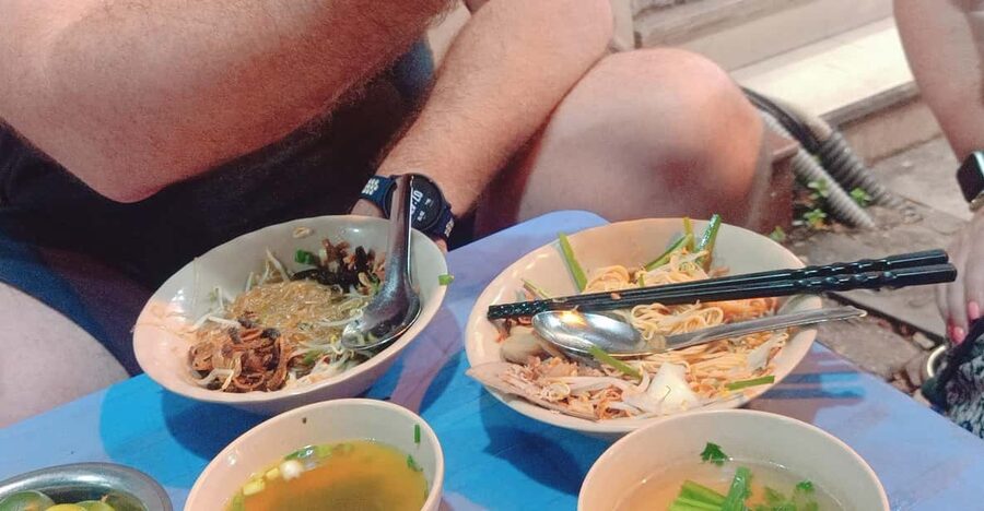 Hanoi: Old Quarter Street Food Walking Tour with 10 Tastings - Bun cha and the flavors of northern Vietnam