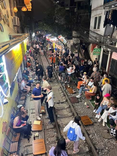 Hanoi: Old Quarter Street Food Walking Tour with Guide - Key points at a glance