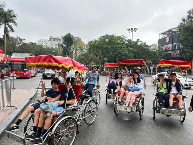 Hanoi: Old Quarter Street Food Walking Tour with Guide - Egg coffee is the sweet finish
