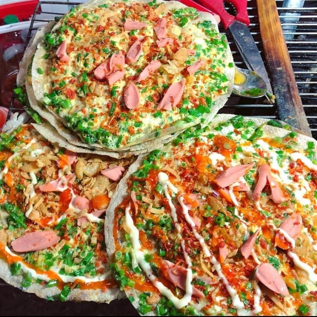 Hanoi: Private Tour of Vietnamese Street Food - Why a local guide matters here