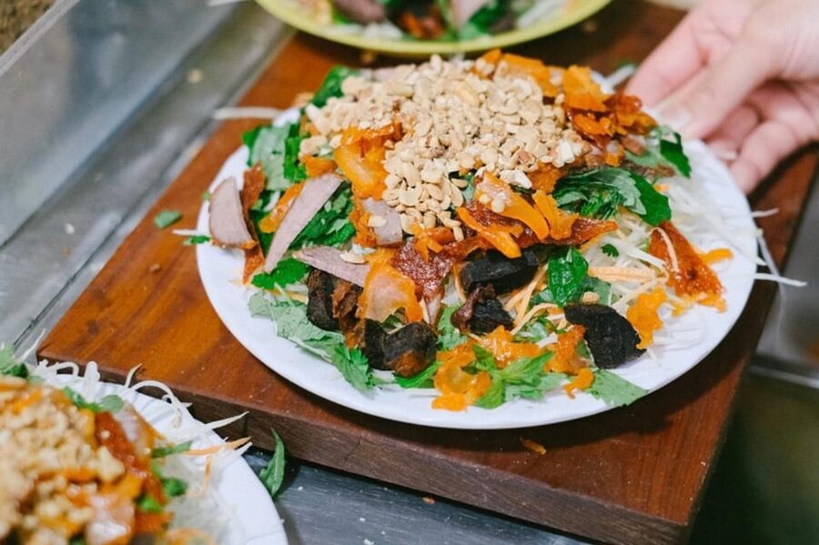 Hanoi: Private Tour of Vietnamese Street Food - Small food shops and family establishments