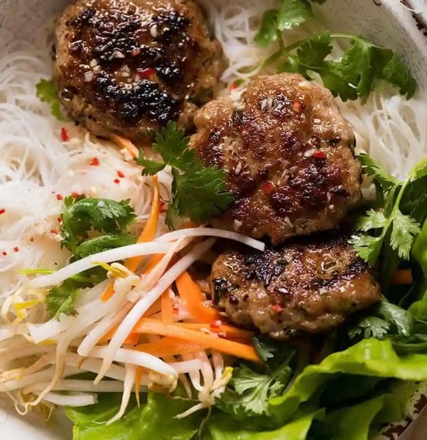 Hanoi: Private Tour of Vietnamese Street Food - Vegetarian guests and food preferences
