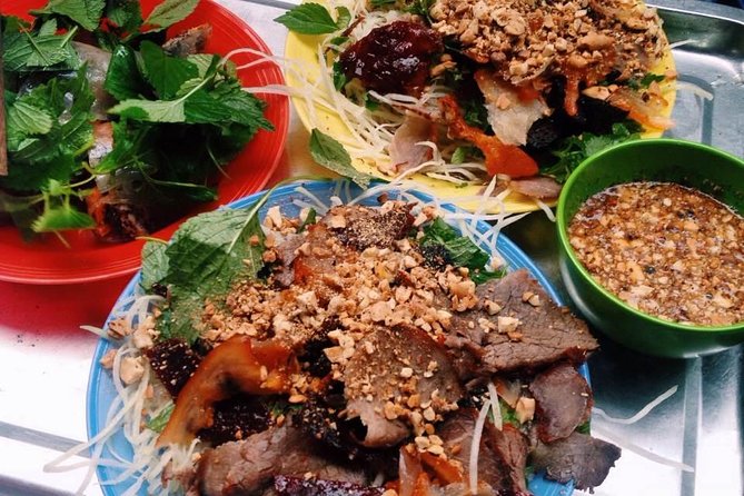 Hanoi Private Walking Tour: Street Food (HOT HOUR PROMOTING) - Walking the Old Quarter for about two hours