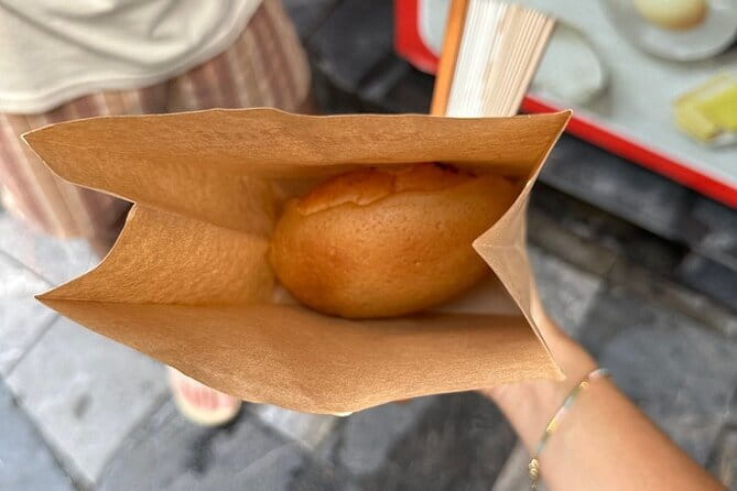 Hanoi Street Food Customized Walking Tour - Why a small Hanoi food walk works so well