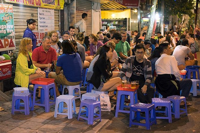 Hanoi Street Food Evening Tour - Meat, vegetarian dishes, and local drinks